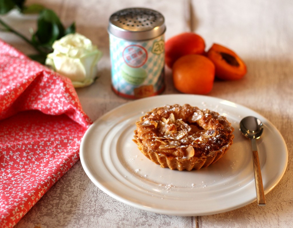 Tarte macaronnée à l'abricot