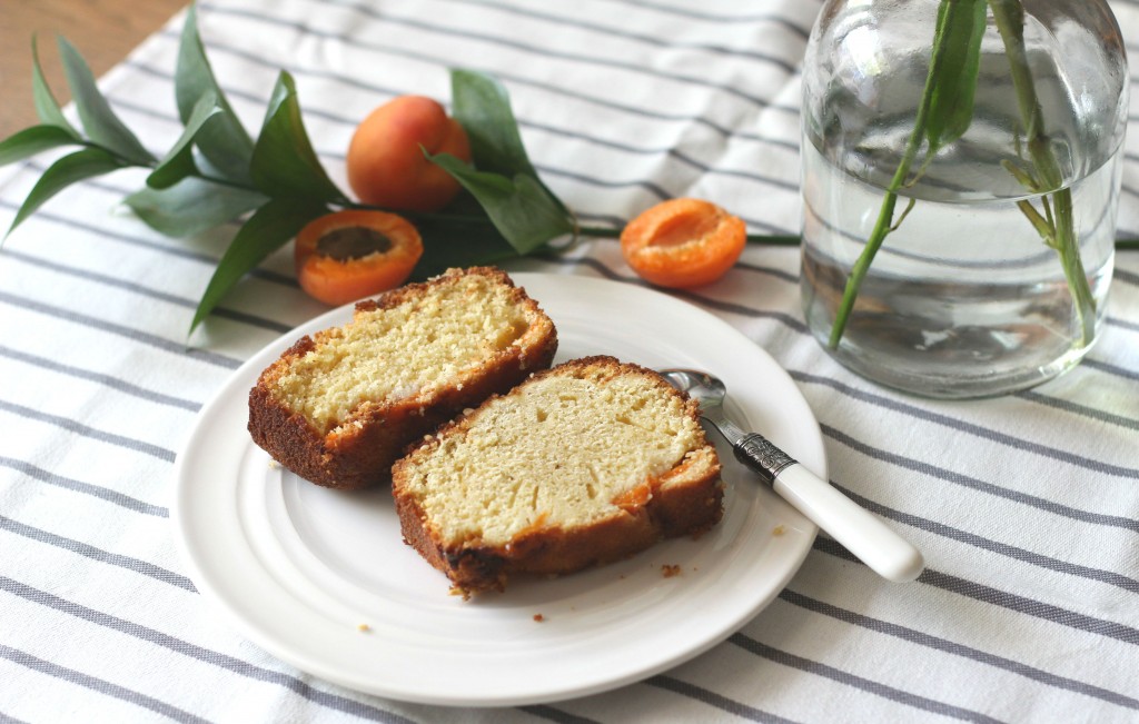 Cake aux abricots et à la ricotta {sans gluten} - Apricot and ricotta cake {Gluten Free}