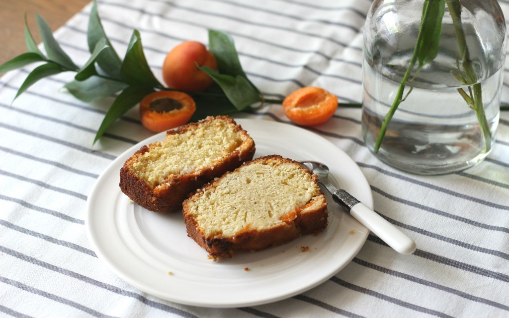 Cake aux abricots et à la ricotta {sans gluten} - Apricot and ricotta cake {Gluten Free}