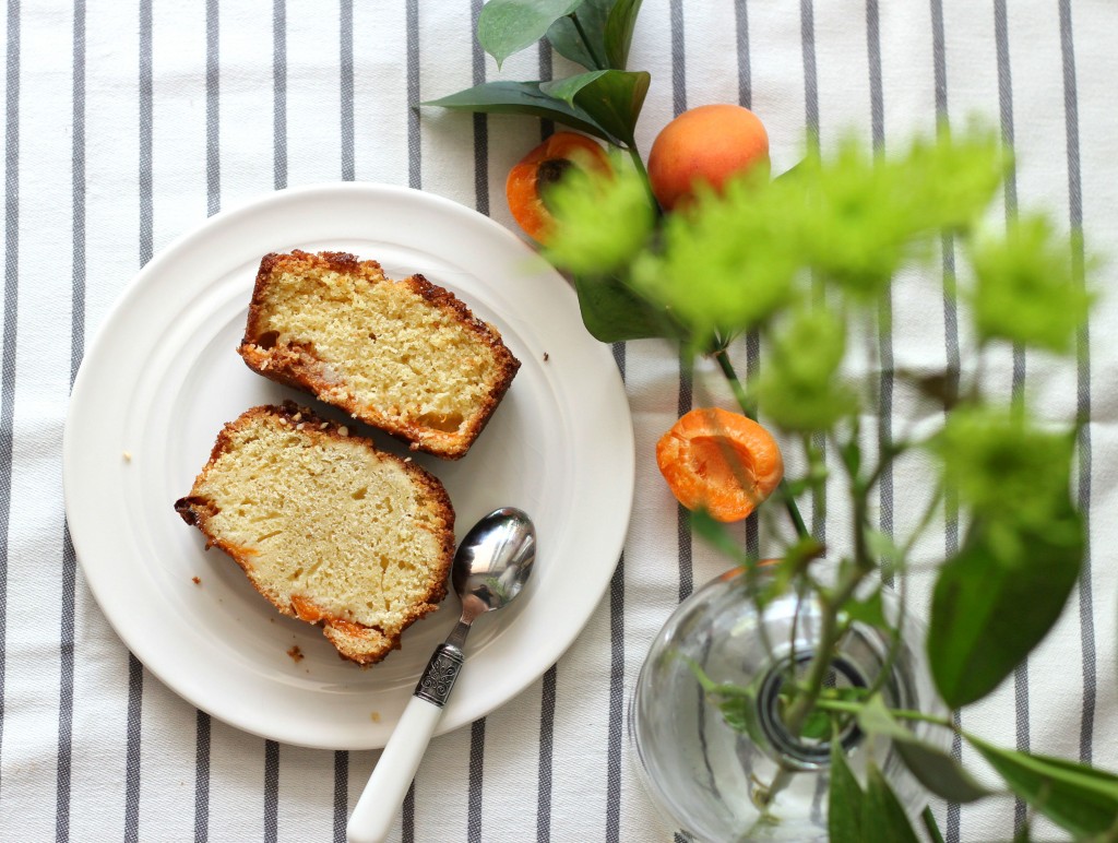 Cake aux abricots et à la ricotta {sans gluten} - Apricot and ricotta cake {Gluten Free}