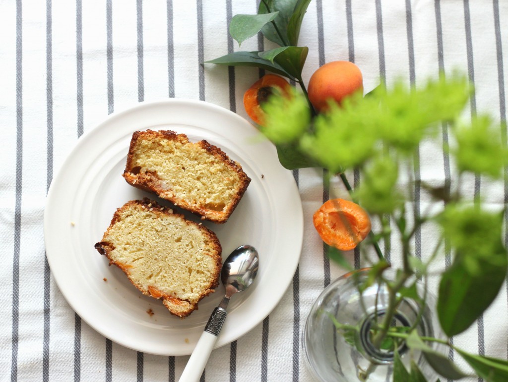 Cake aux abricots et à la ricotta {sans gluten} - Apricot and ricotta cake {Gluten Free}
