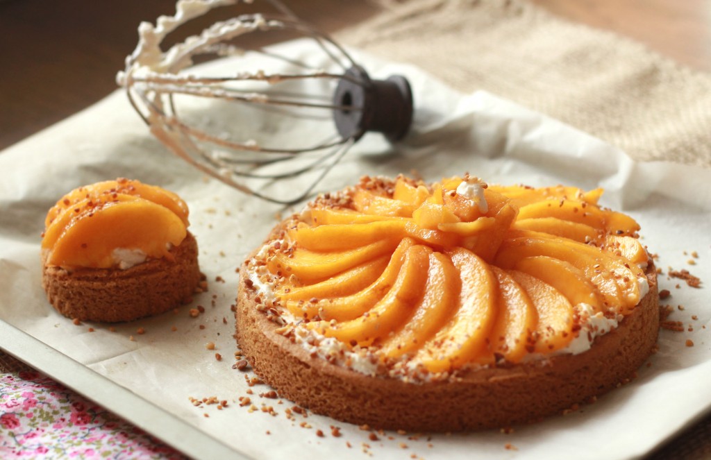 Tarte sablée breton, mascarpone fouetté, nectarines jaunes
