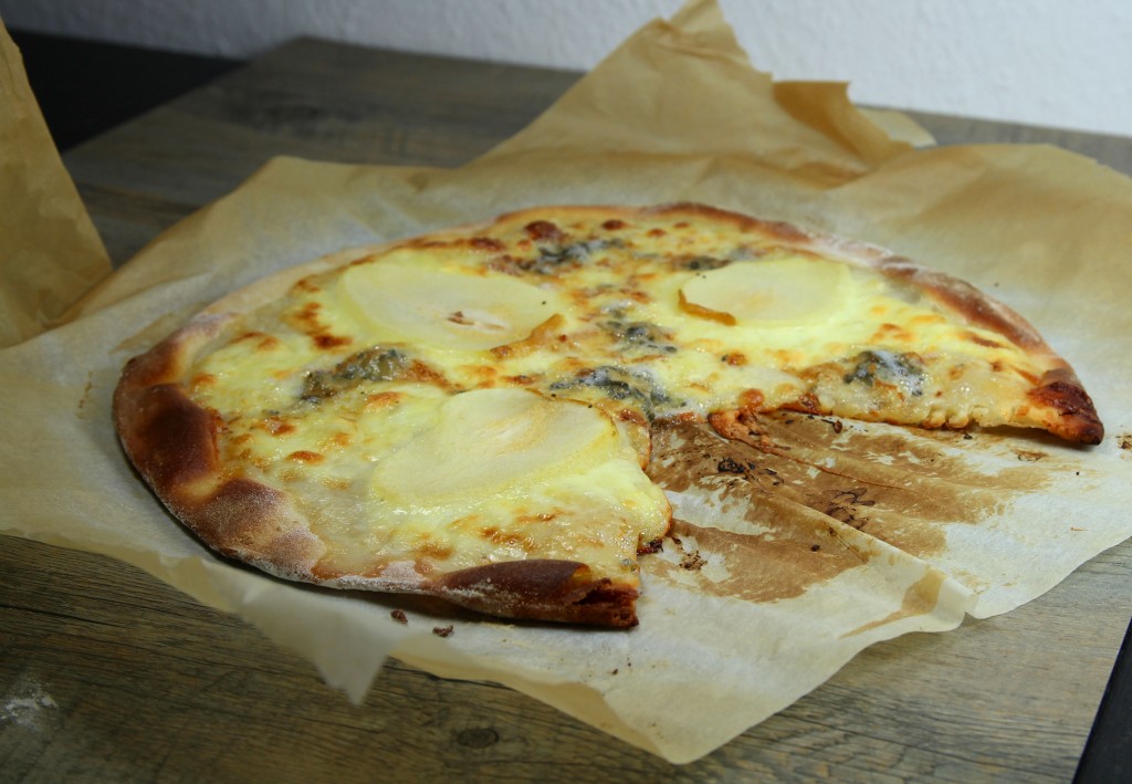 Pizza poire mozza gorgonzola