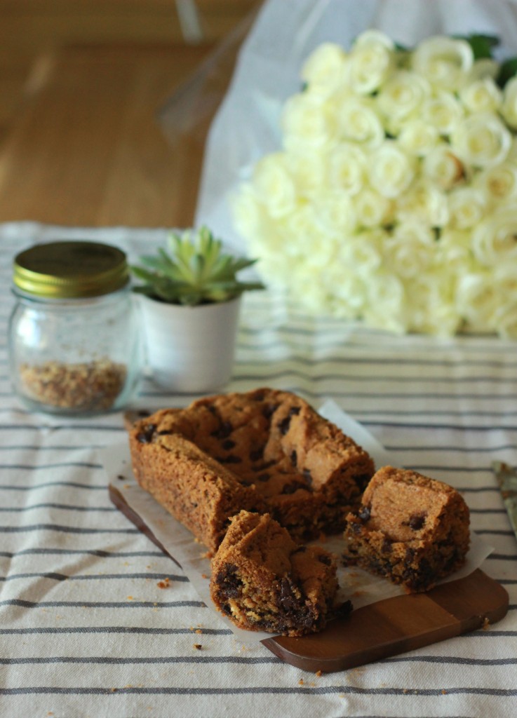 Cookie Cake (dark chocolate chips and praline) 46
