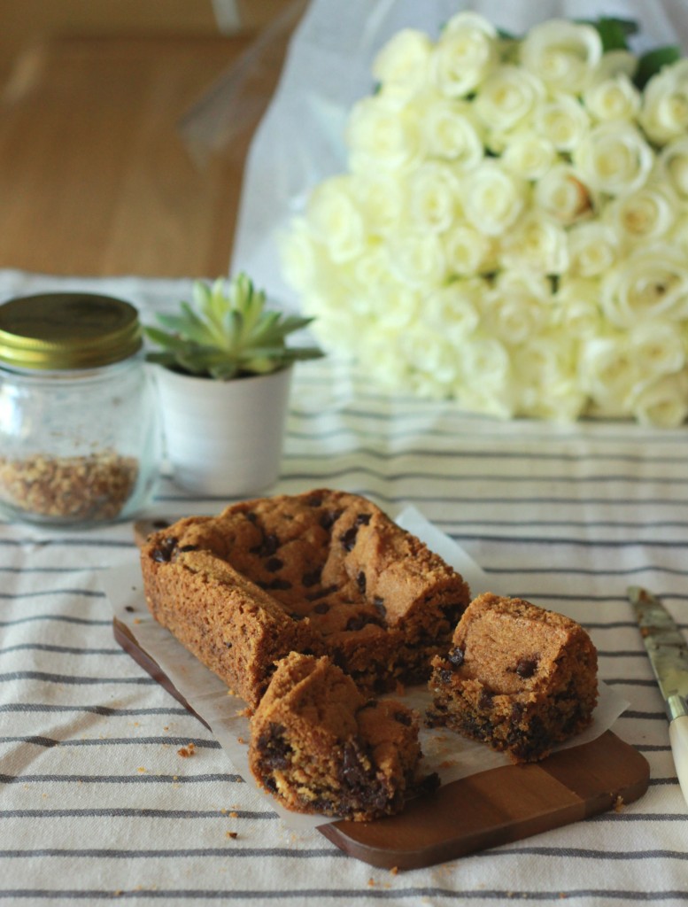 Cookie Cake (dark chocolate chips and praline) 45