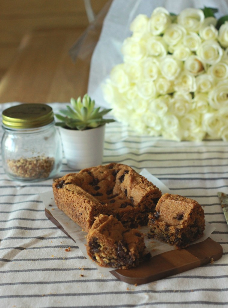 Cookie Cake (dark chocolate chips and praline) 40
