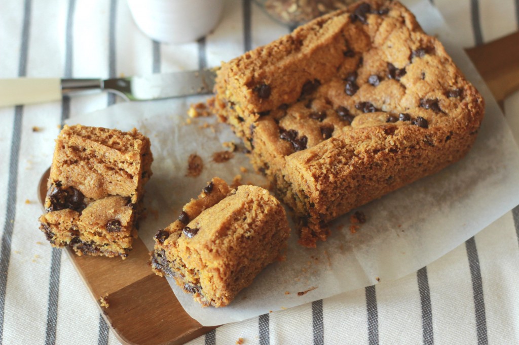 Cookie Cake (dark chocolate chips and praline) 8