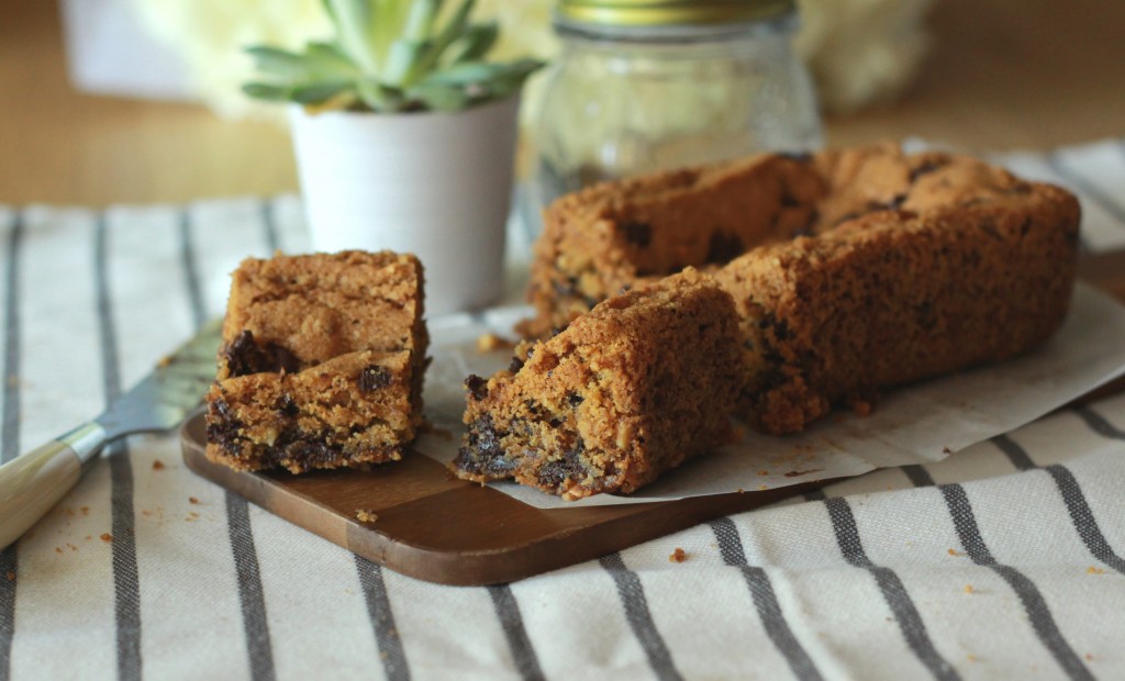 Cookie Cake (dark chocolate chips and praline) 5