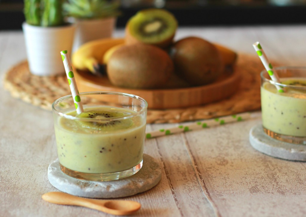 Smoothie onctueux kiwi-banane-coco 9