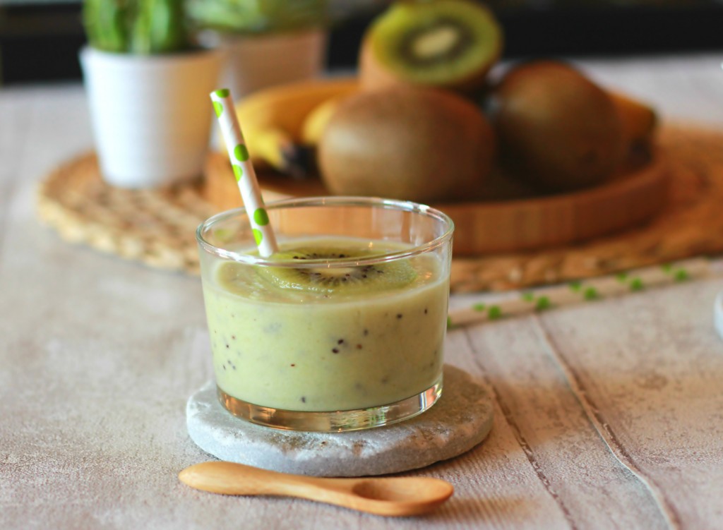 Smoothie onctueux kiwi-banane-coco 8