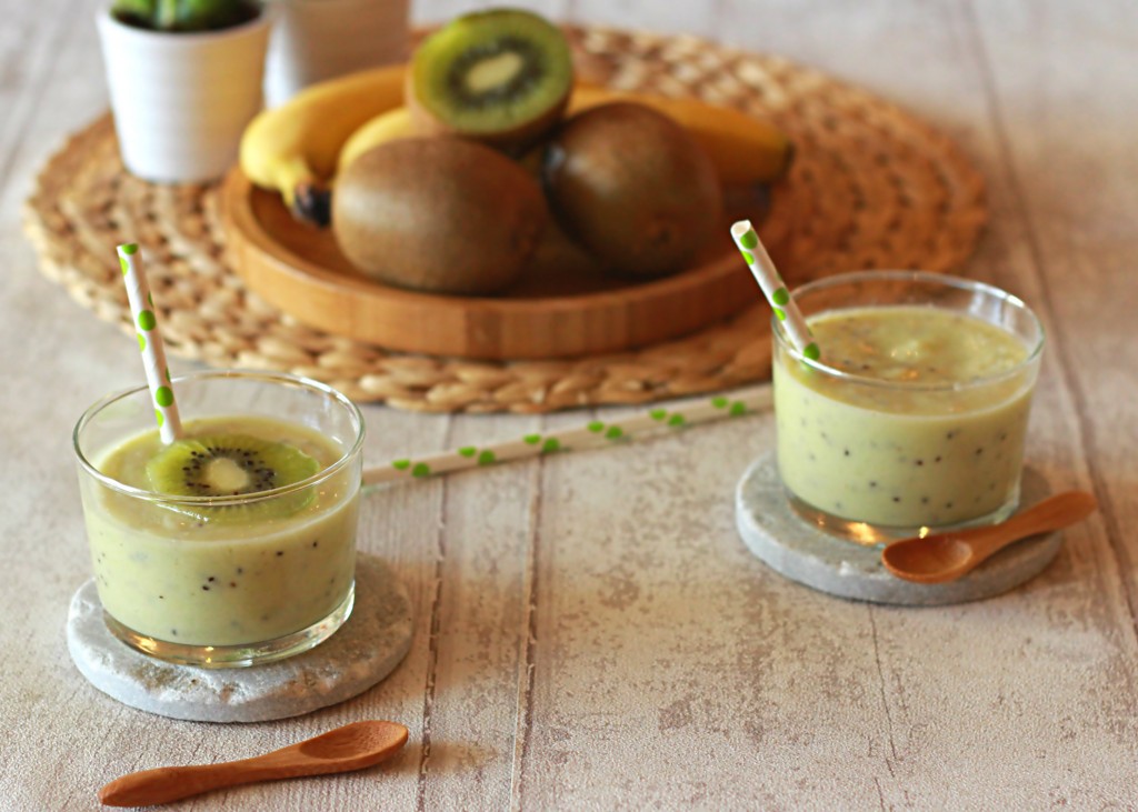 Smoothie onctueux kiwi-banane-coco 4